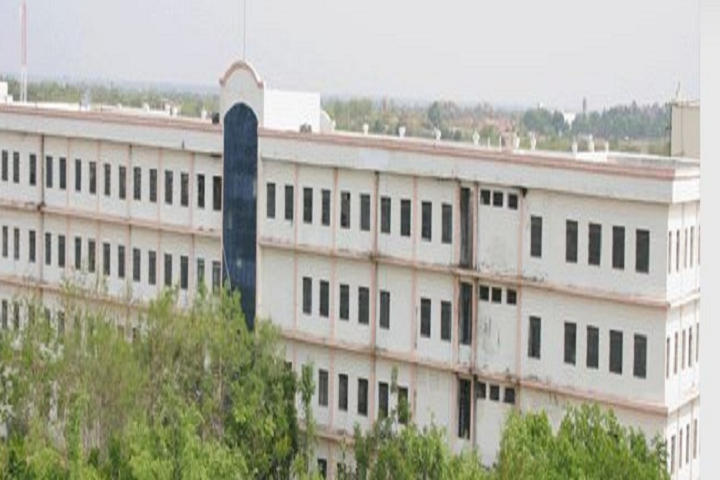 https://cache.careers360.mobi/media/colleges/social-media/media-gallery/2767/2021/8/26/Campus View of TRR College of Engineering Patancheru_Campus-View.png